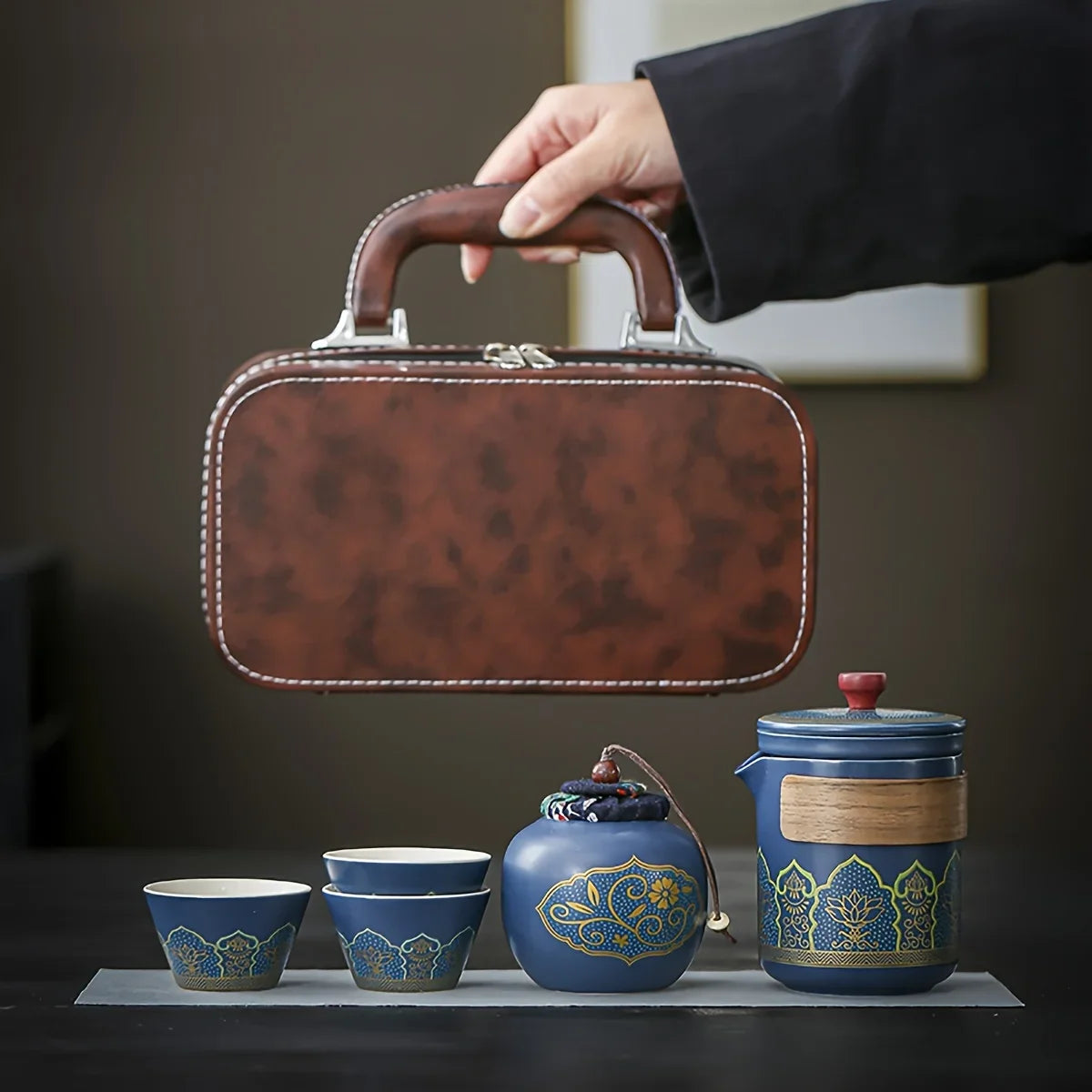 1 Set Travel Tea Set Portable Kung Fu Tea Set Ceramic Teapot Tea Canister Tea Cup Outdoor Quick Cup Tea Canister Leather Bag